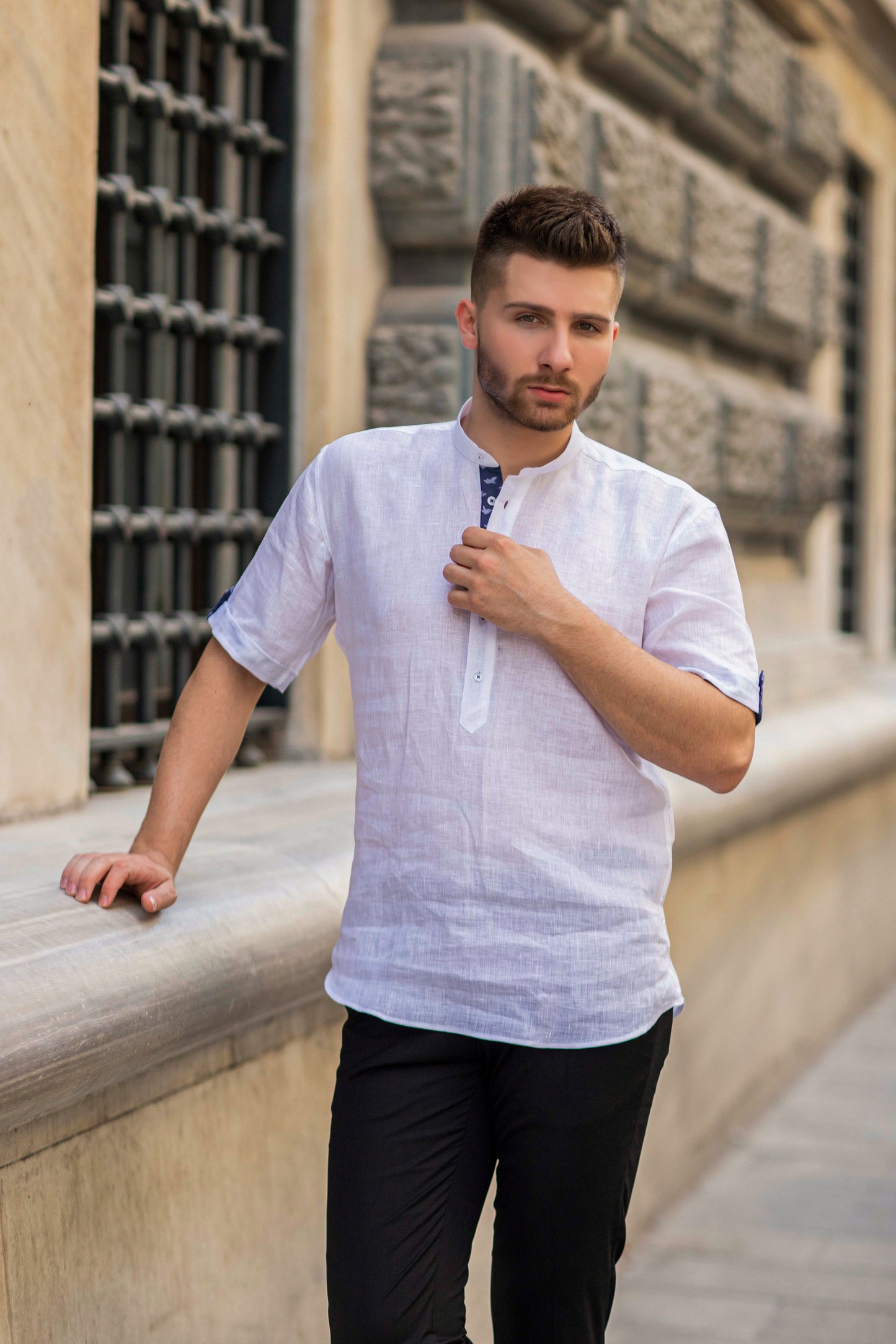 White No-Colar 100% Linnen Short Sleeve Shirt with Bird-Design Lining