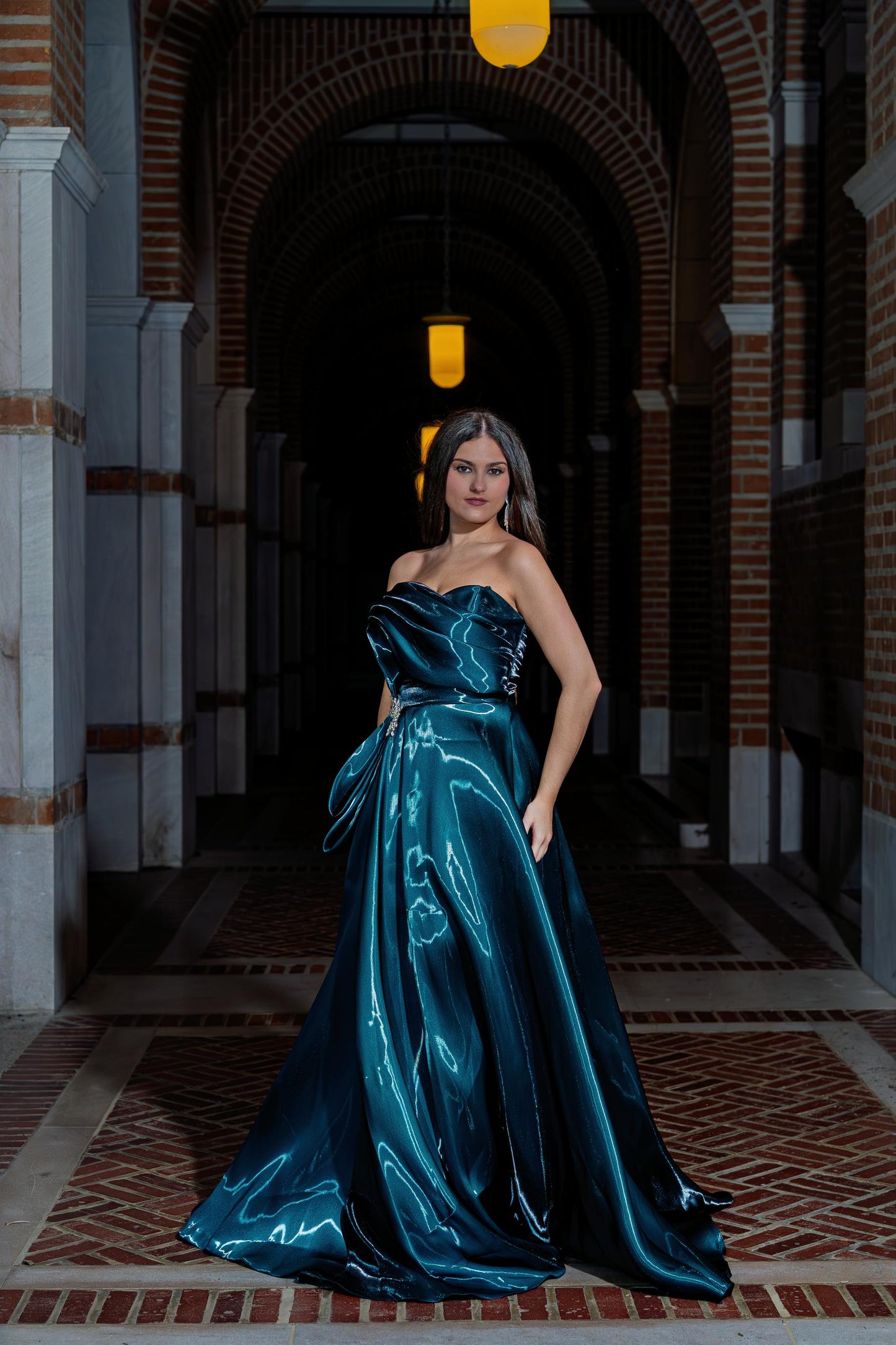 Elegant strapless couture silhouette