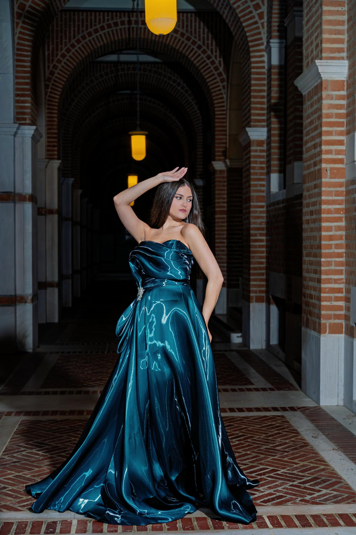 Elegant strapless couture silhouette