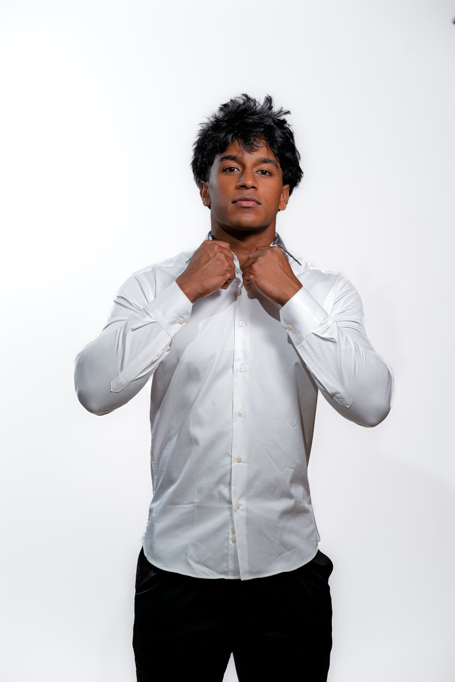 Valnti White Silver Sequined Suit for Men – Luxury Evening Wear