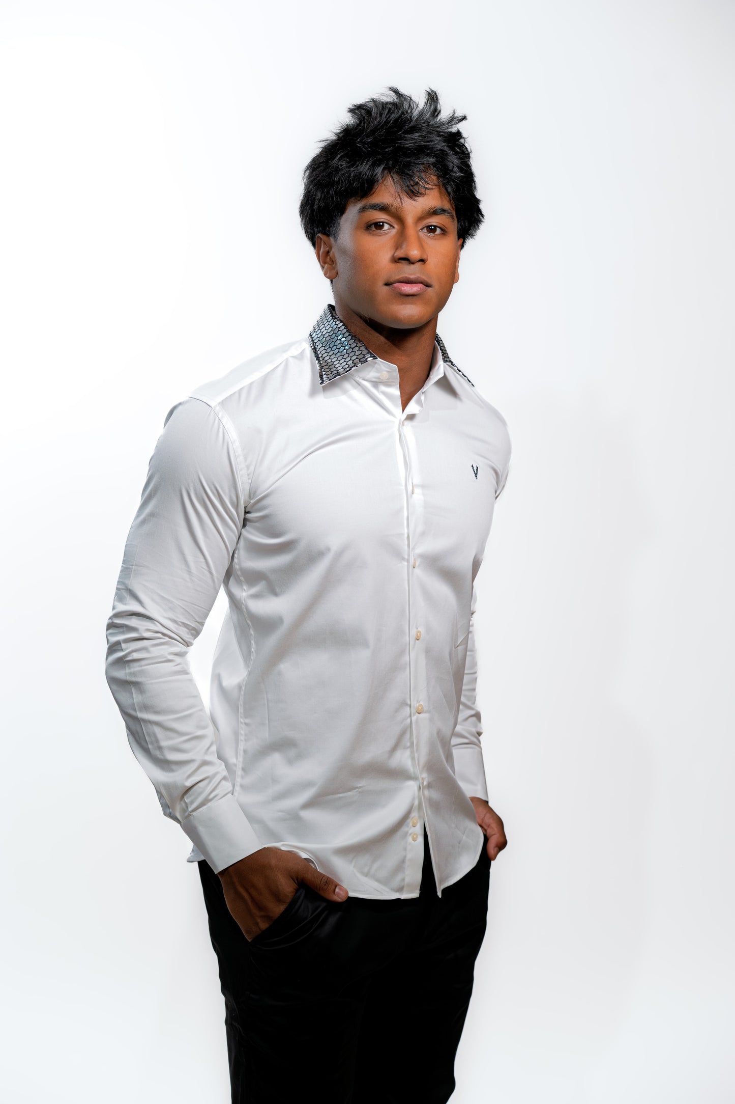 Valnti White Silver Sequined Suit for Men – Luxury Evening Wear