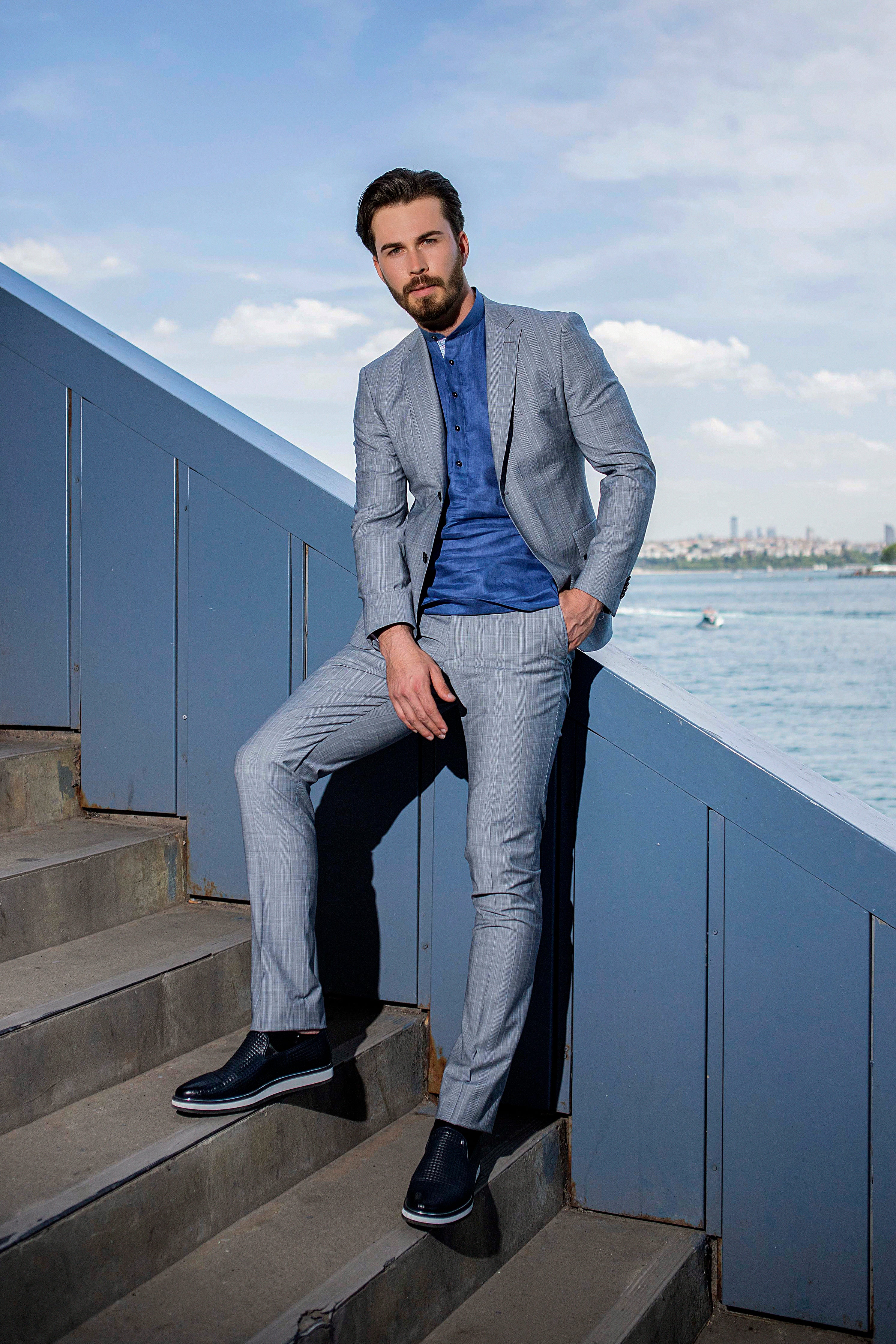 Grey blazer blue shirt hotsell